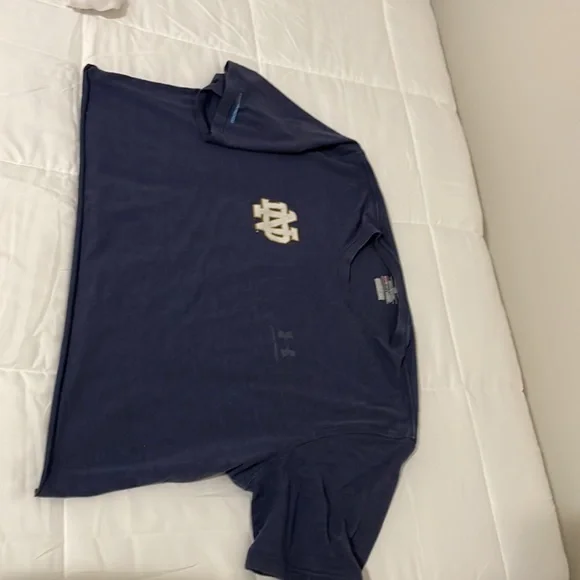 University of Notre Dame crop t-shirts and sweatshirt. Worn and cut to be crop - Picture 4 of 4